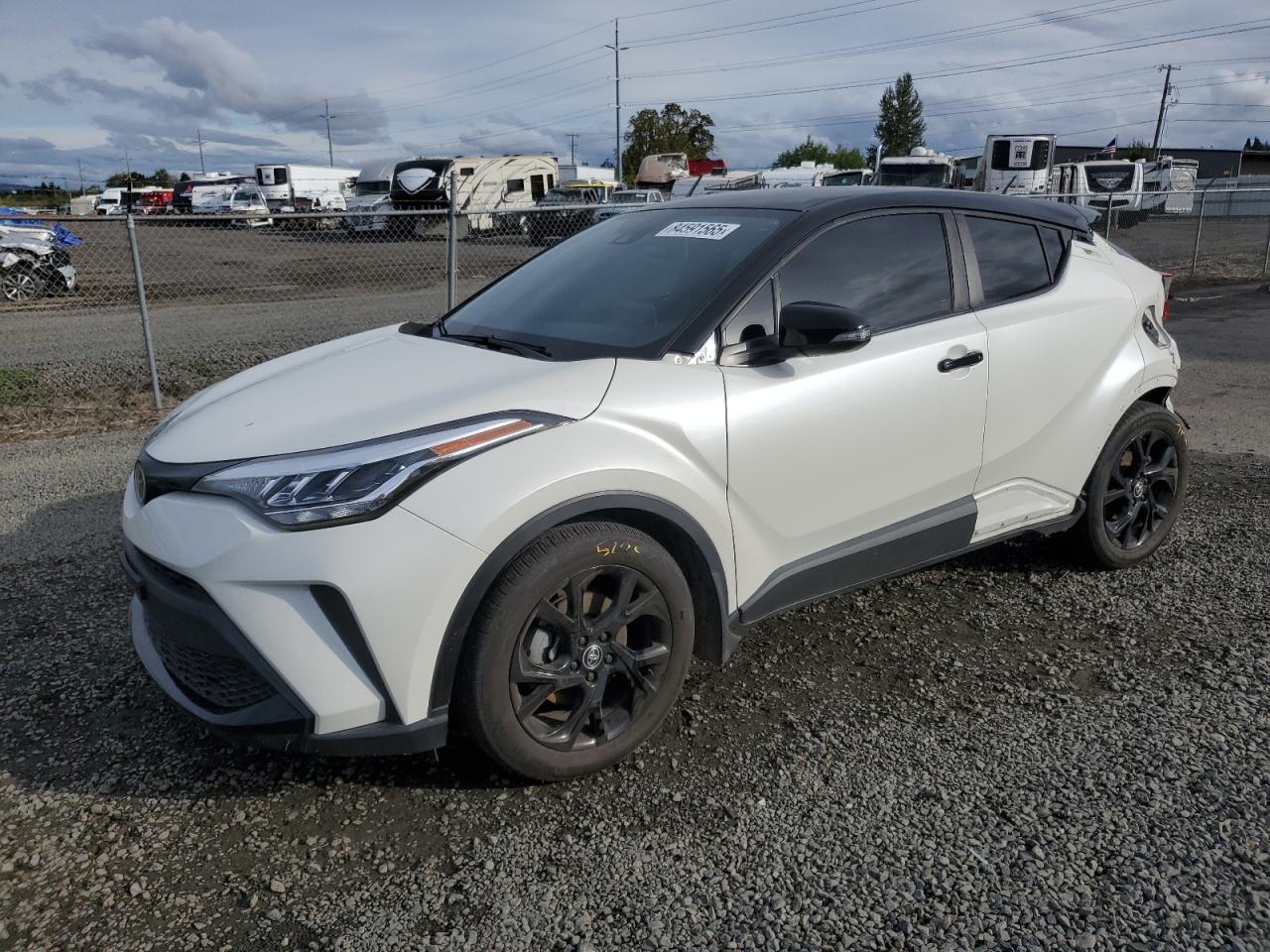 TOYOTA C-HR XLE 2021