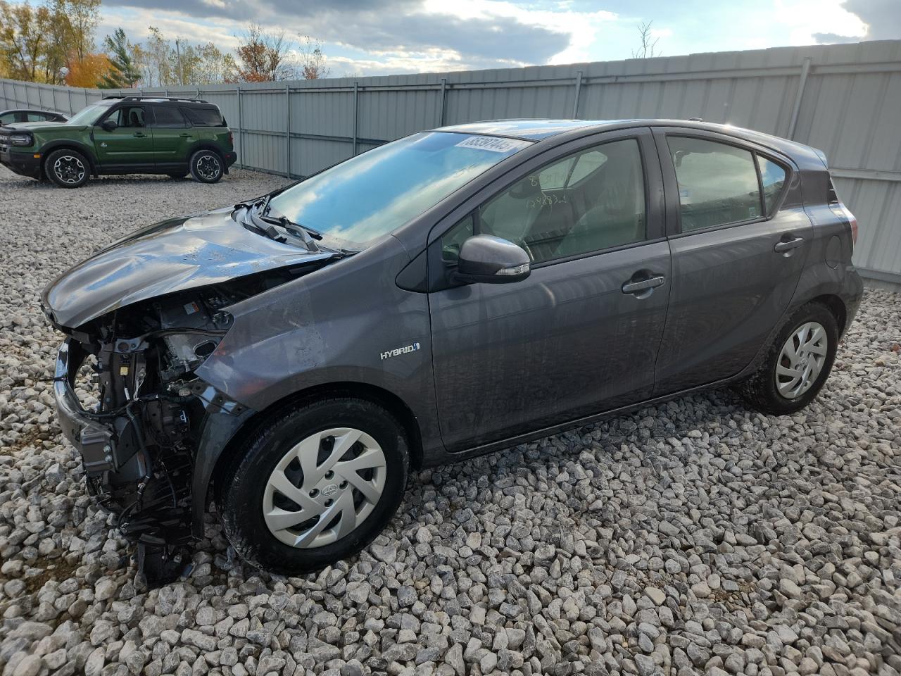 TOYOTA PRIUS C 2015