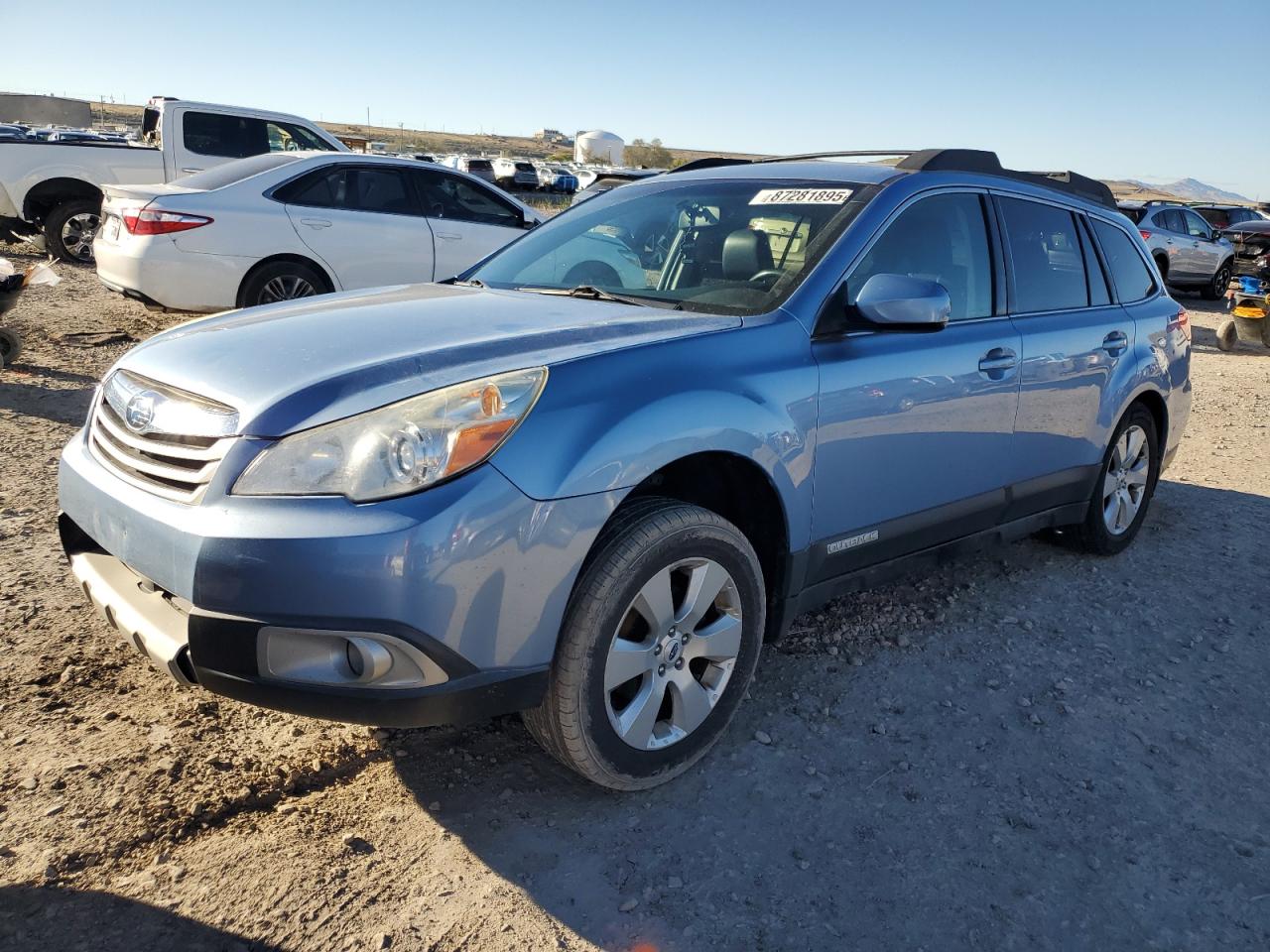 SUBARU OUTBACK 2. 2012