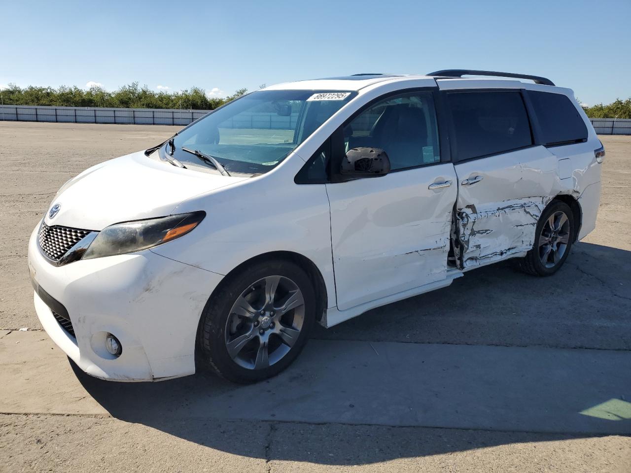 TOYOTA SIENNA SPORT 2015