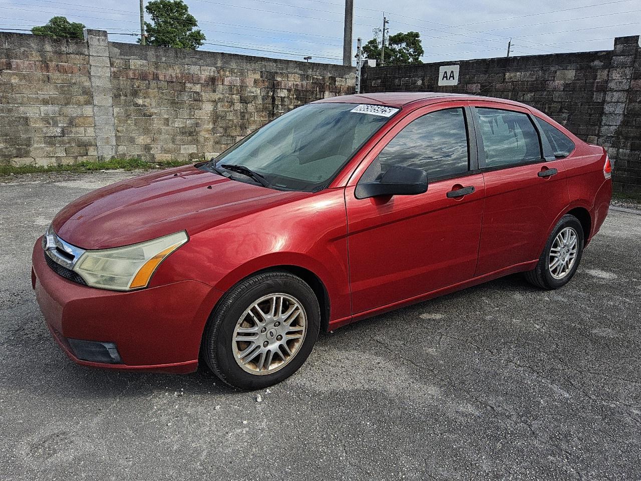 FORD FOCUS SE 2011