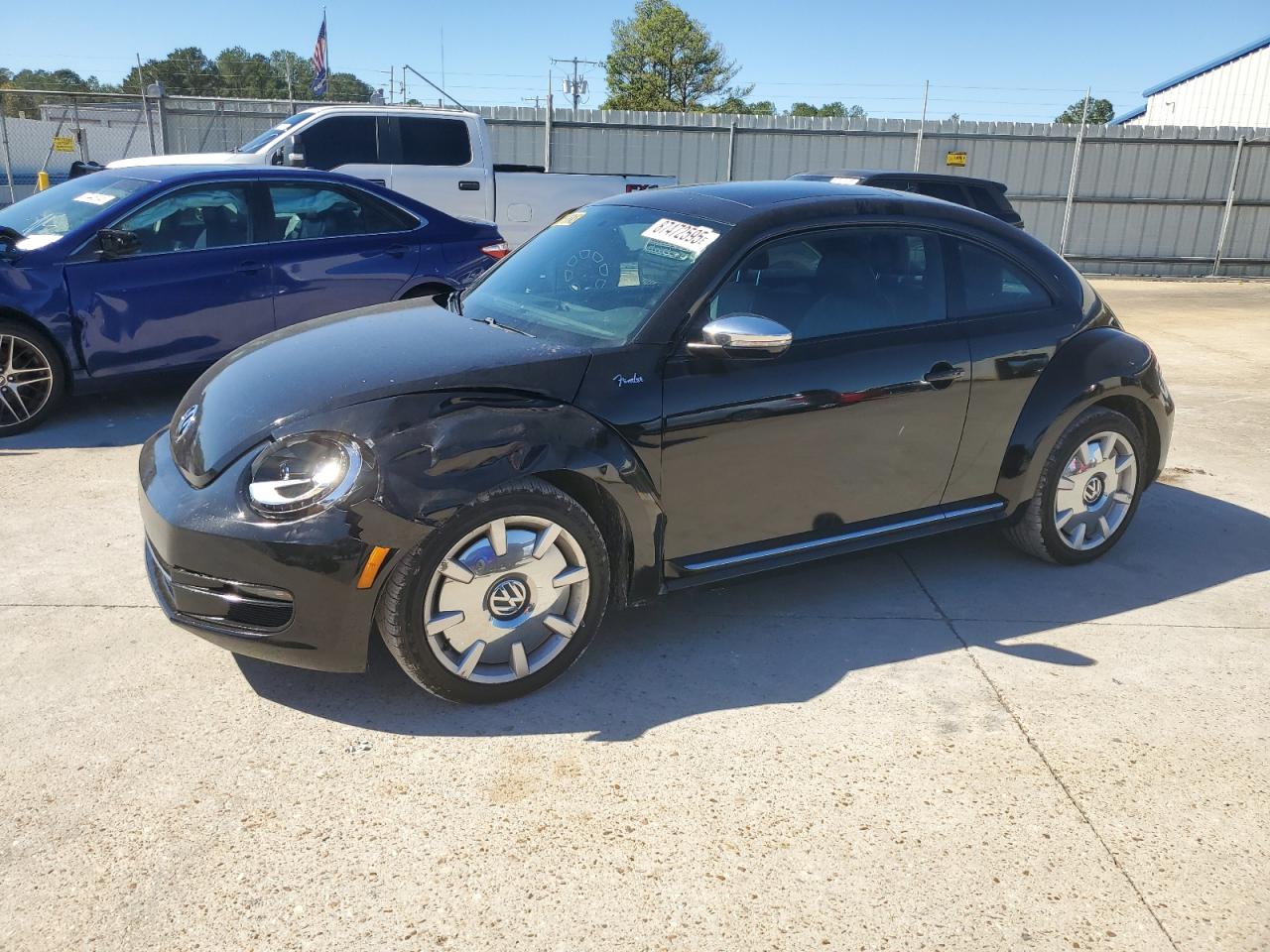 VOLKSWAGEN BEETLE 2013
