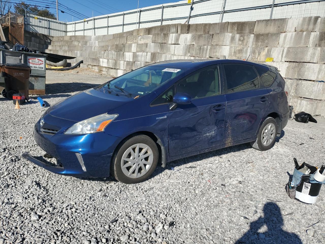 TOYOTA PRIUS V 2013