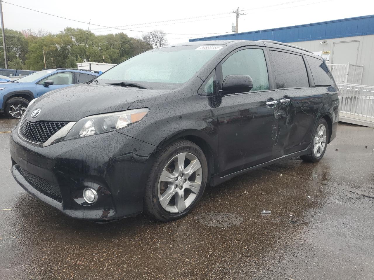 TOYOTA SIENNA SPO 2013
