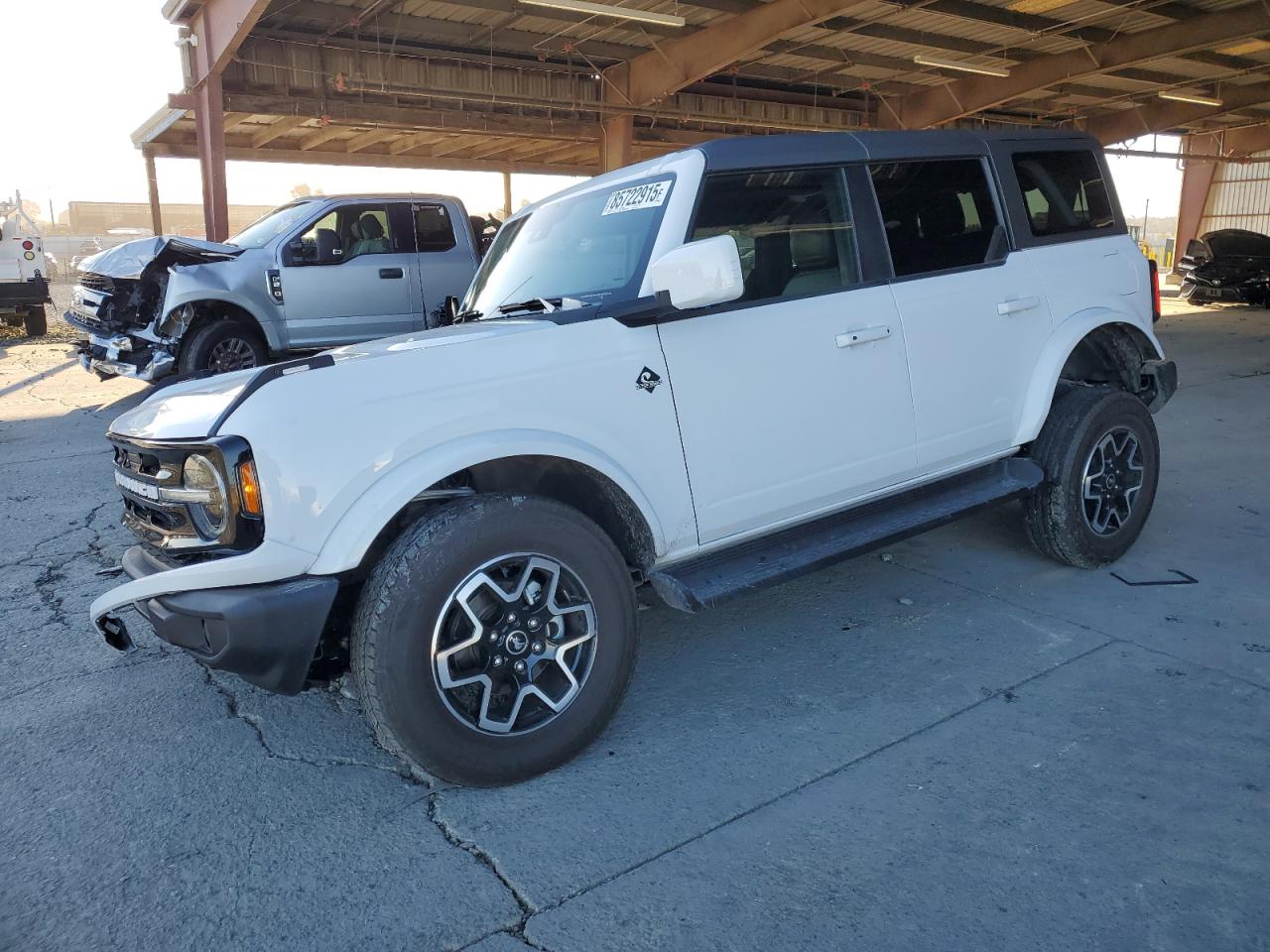 FORD BRONCO OUT 2025