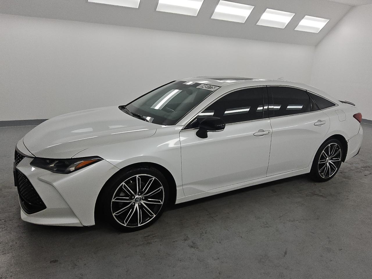 TOYOTA AVALON XLE 2019