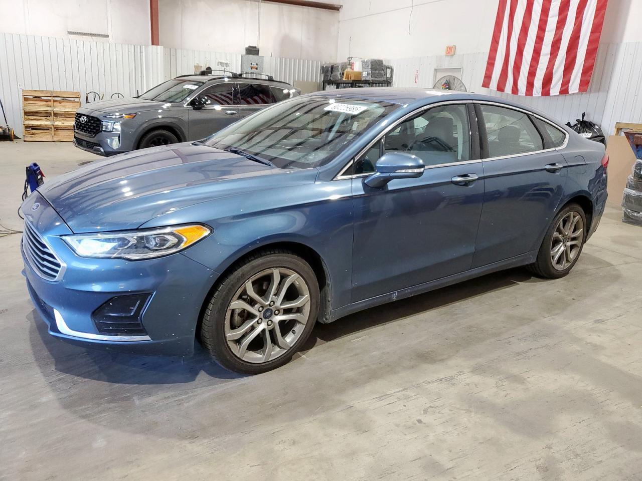FORD FUSION 2019