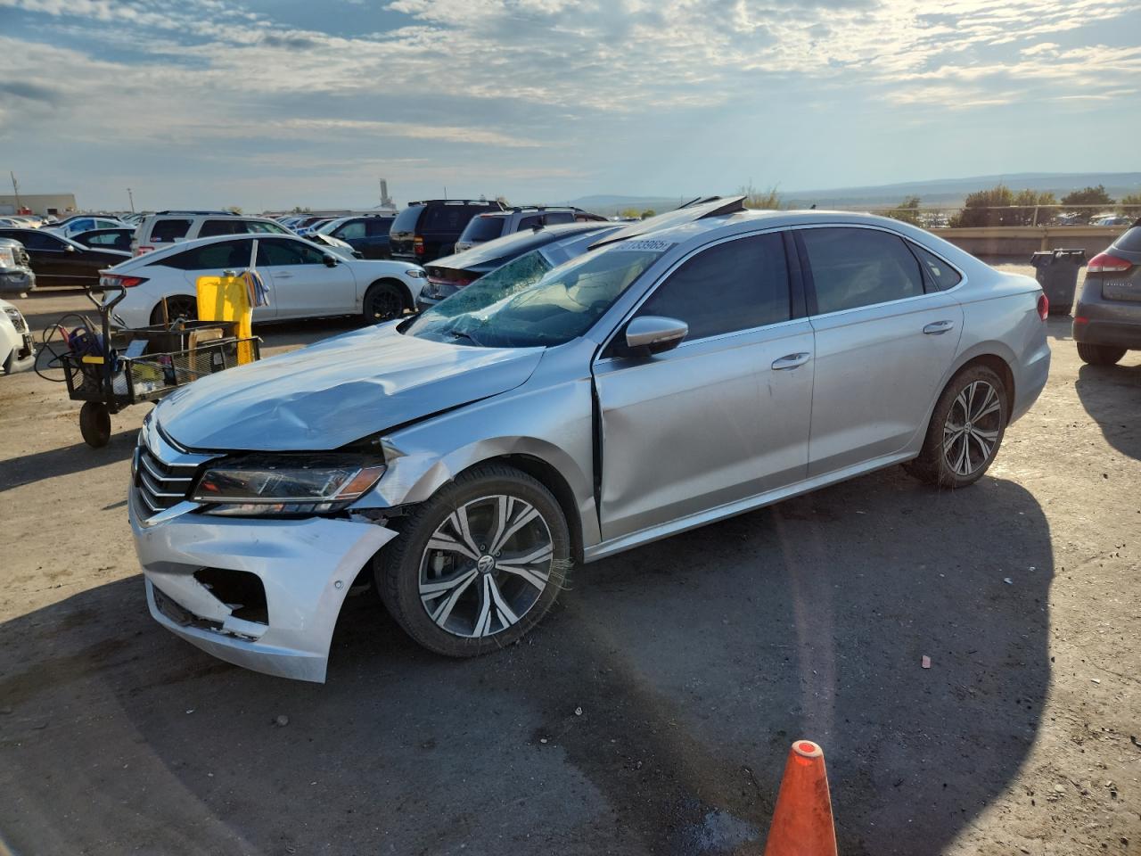 VOLKSWAGEN PASSAT SEL 2020