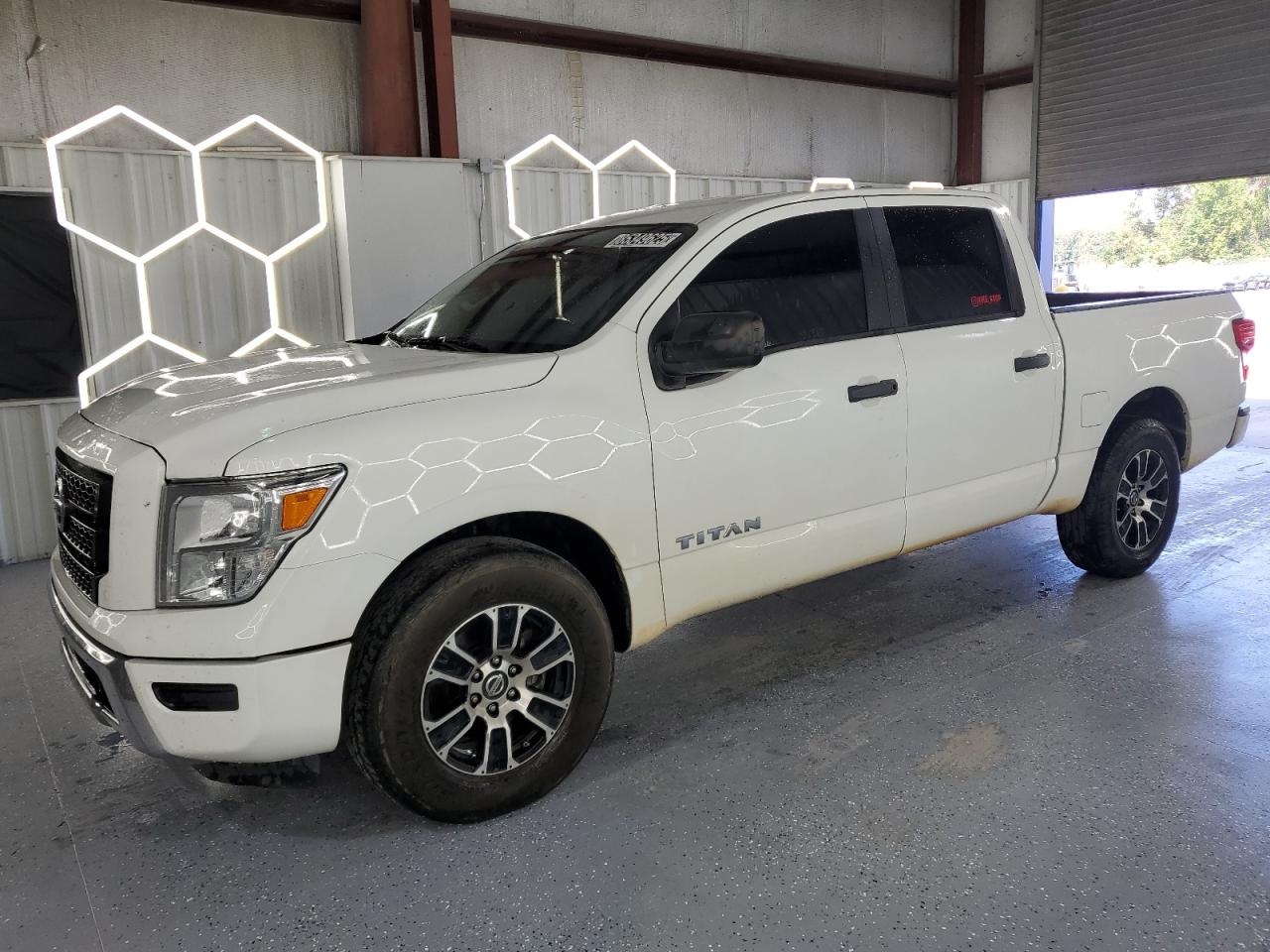 NISSAN TITAN S 2022