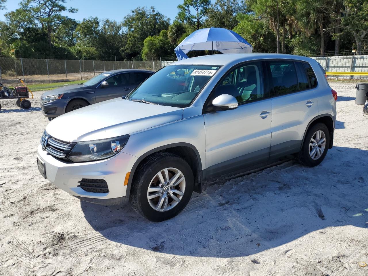 VOLKSWAGEN TIGUAN S 2012