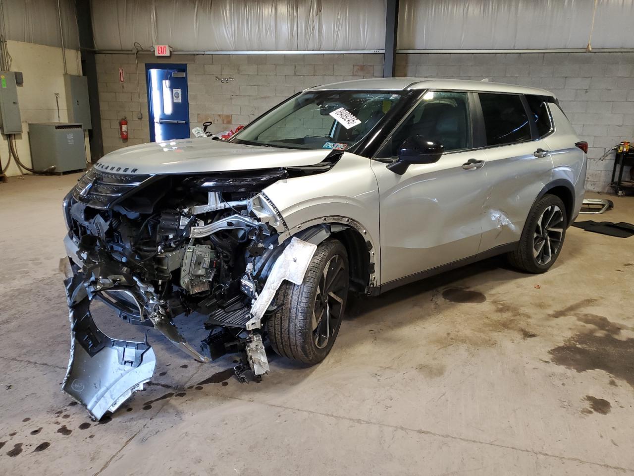 MITSUBISHI OUTLANDER 2023