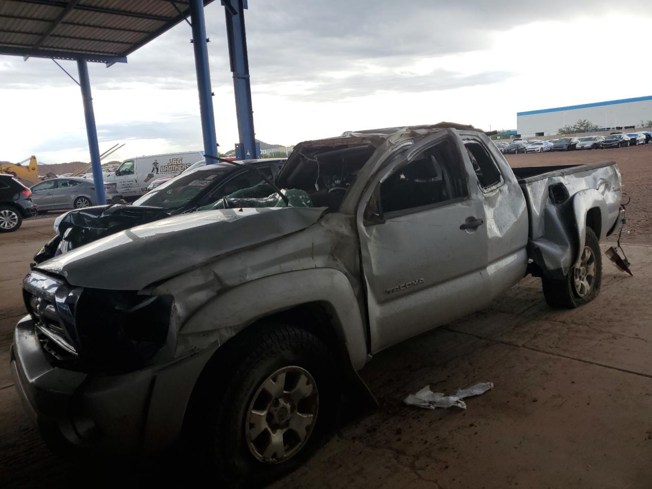 TOYOTA TACOMA ACC 2010