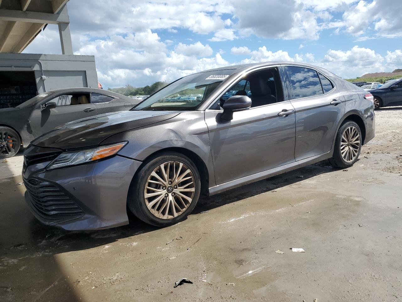 TOYOTA CAMRY 2018