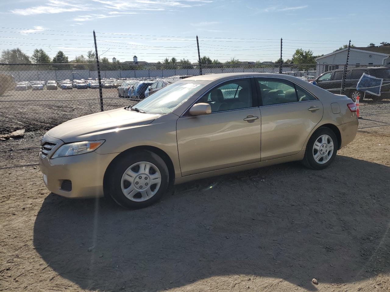 TOYOTA CAMRY BASE 2011