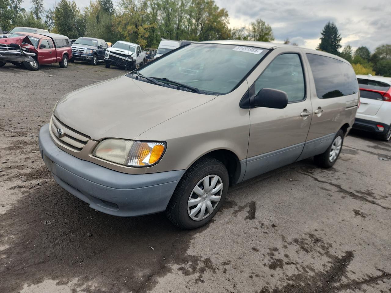 TOYOTA SIENNA CE 2001
