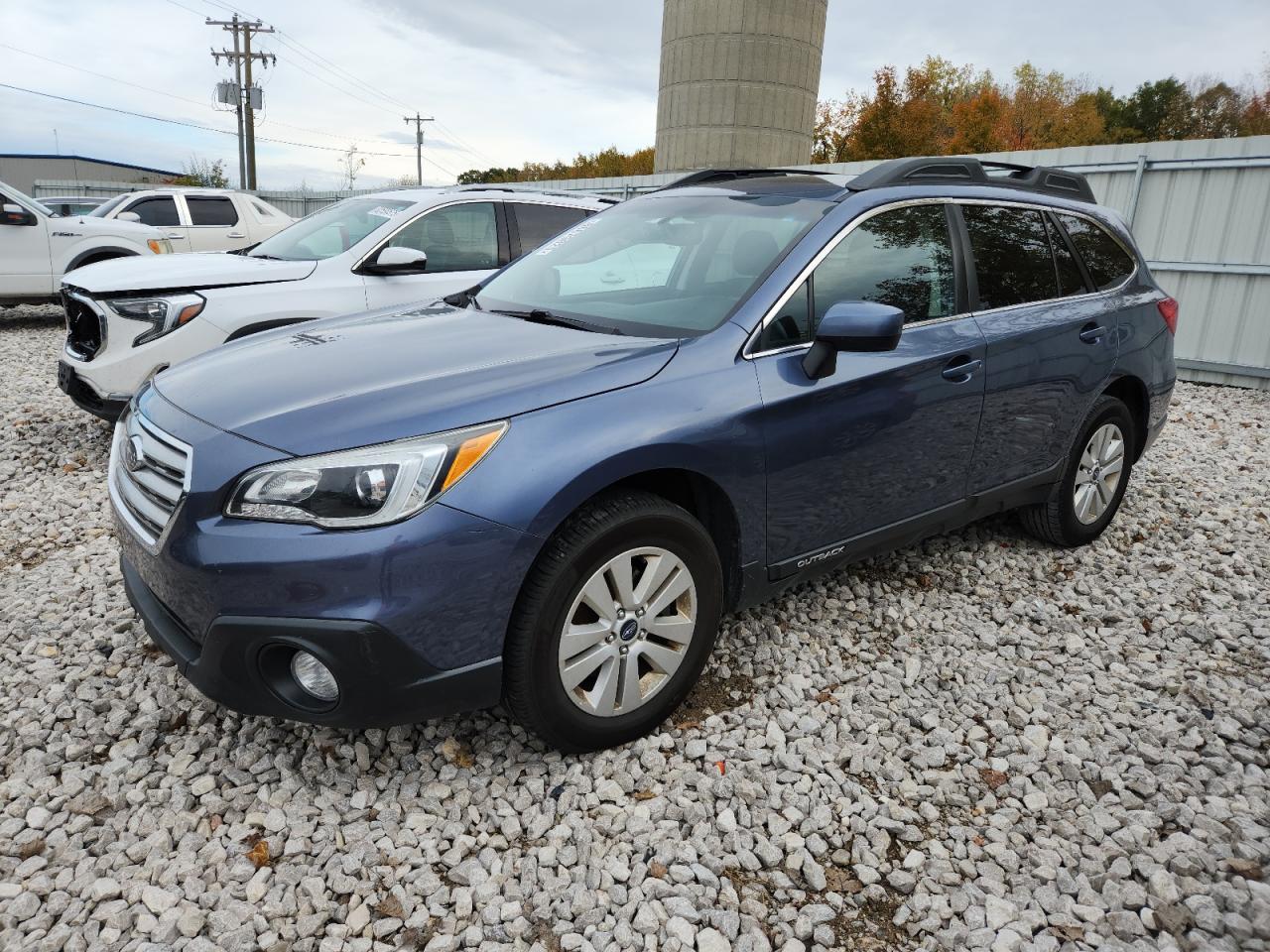 SUBARU OUTBACK 2. 2015