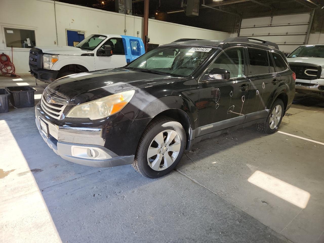 SUBARU OUTBACK 2. 2010