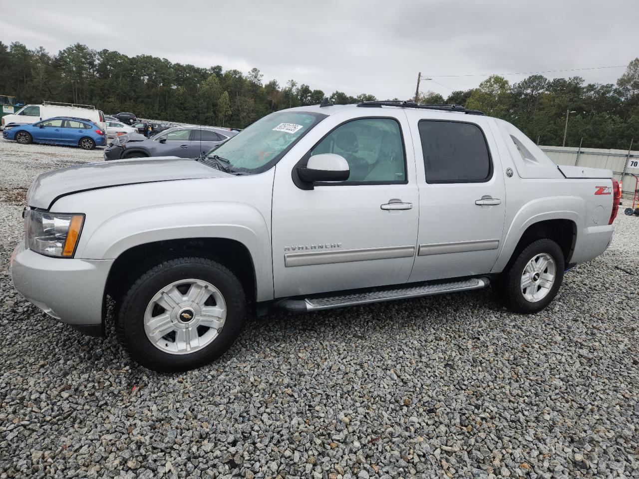 CHEVROLET AVALANCHE 2013