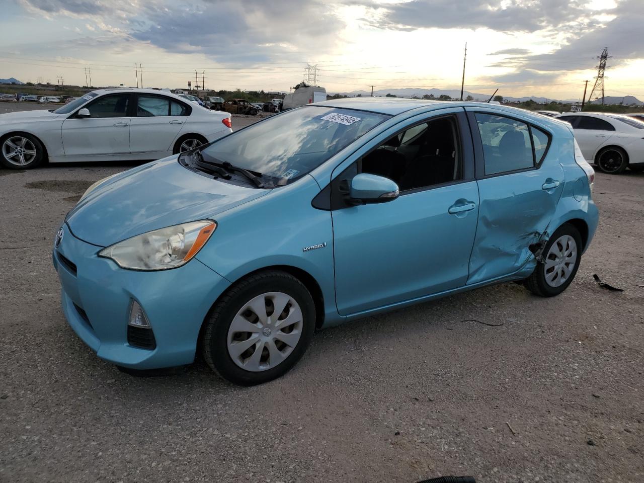 TOYOTA PRIUS C 2013