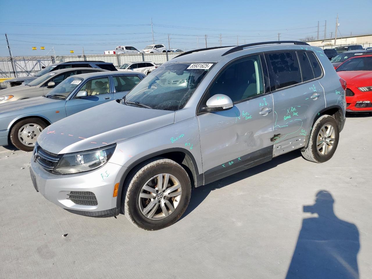 VOLKSWAGEN TIGUAN S 2017