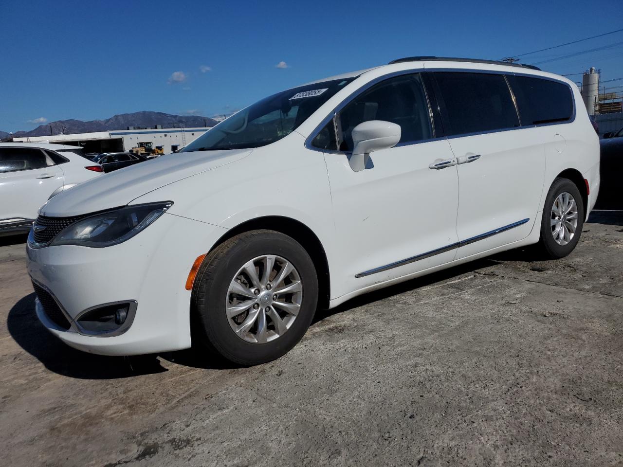 CHRYSLER PACIFICA 2017