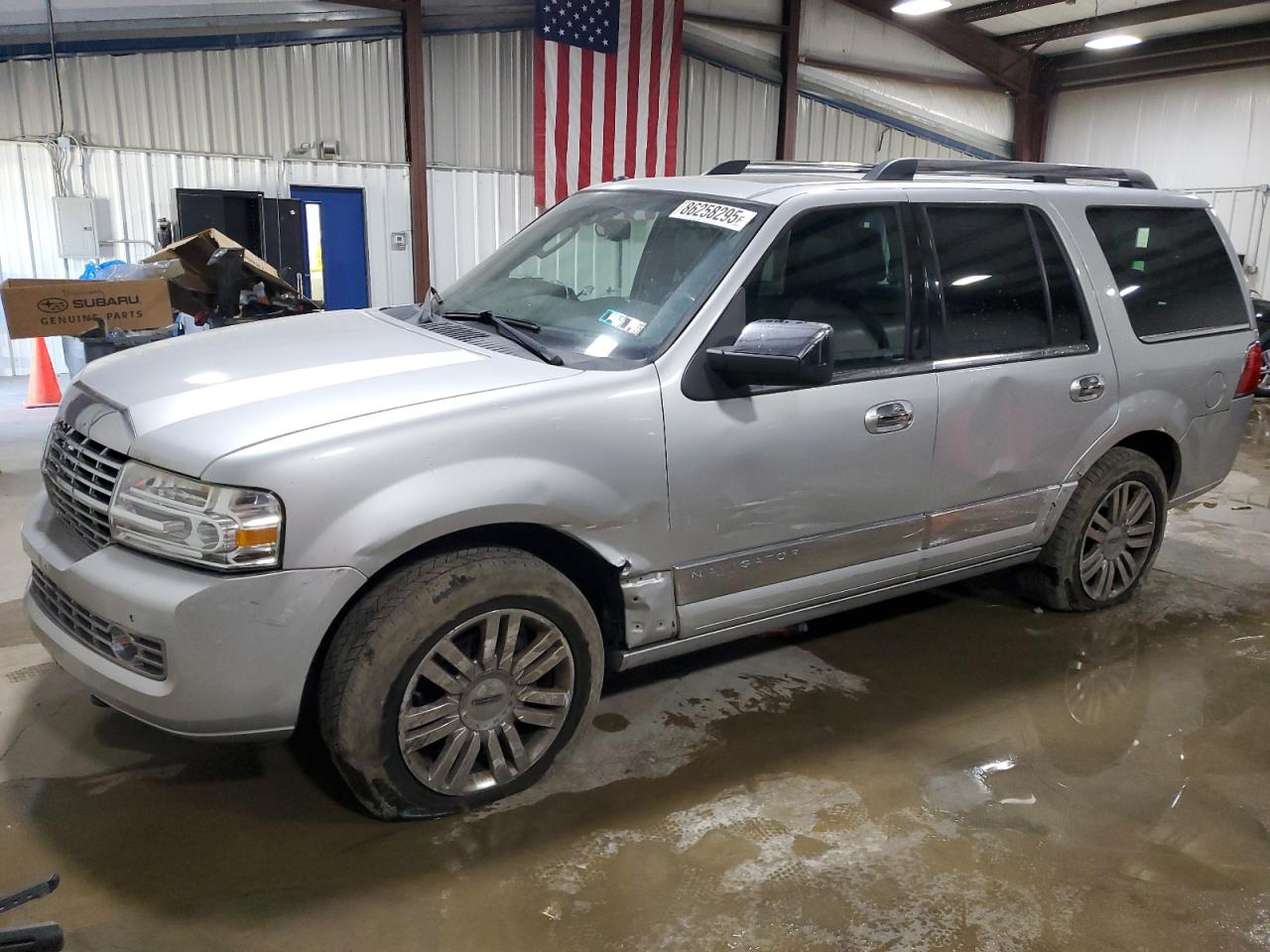 LINCOLN NAVIGATOR 2012