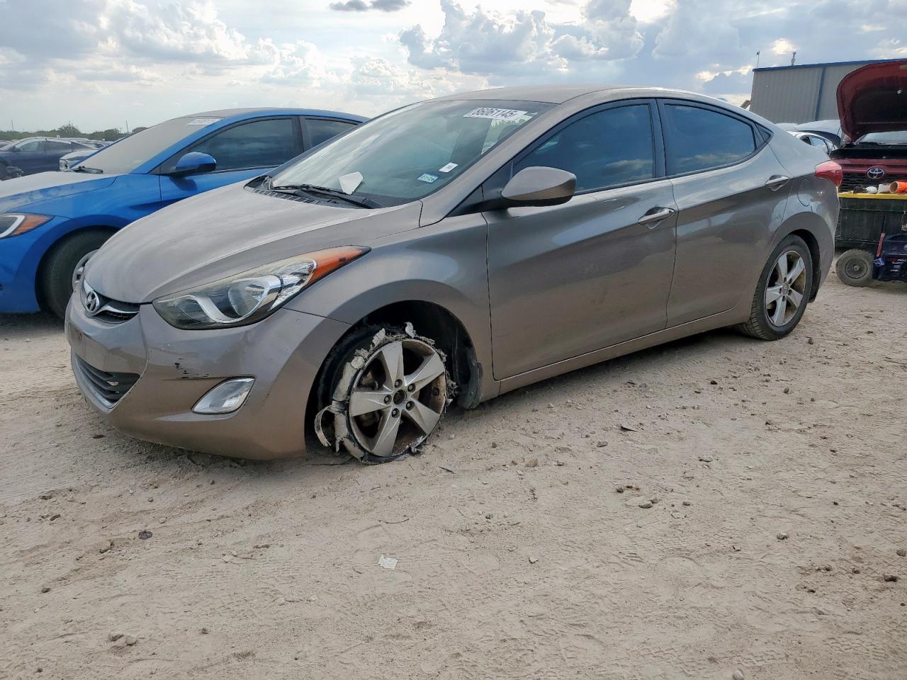 HYUNDAI ELANTRA GL 2013