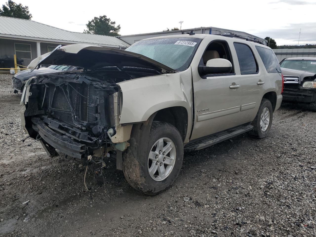 GMC YUKON SLE 2013