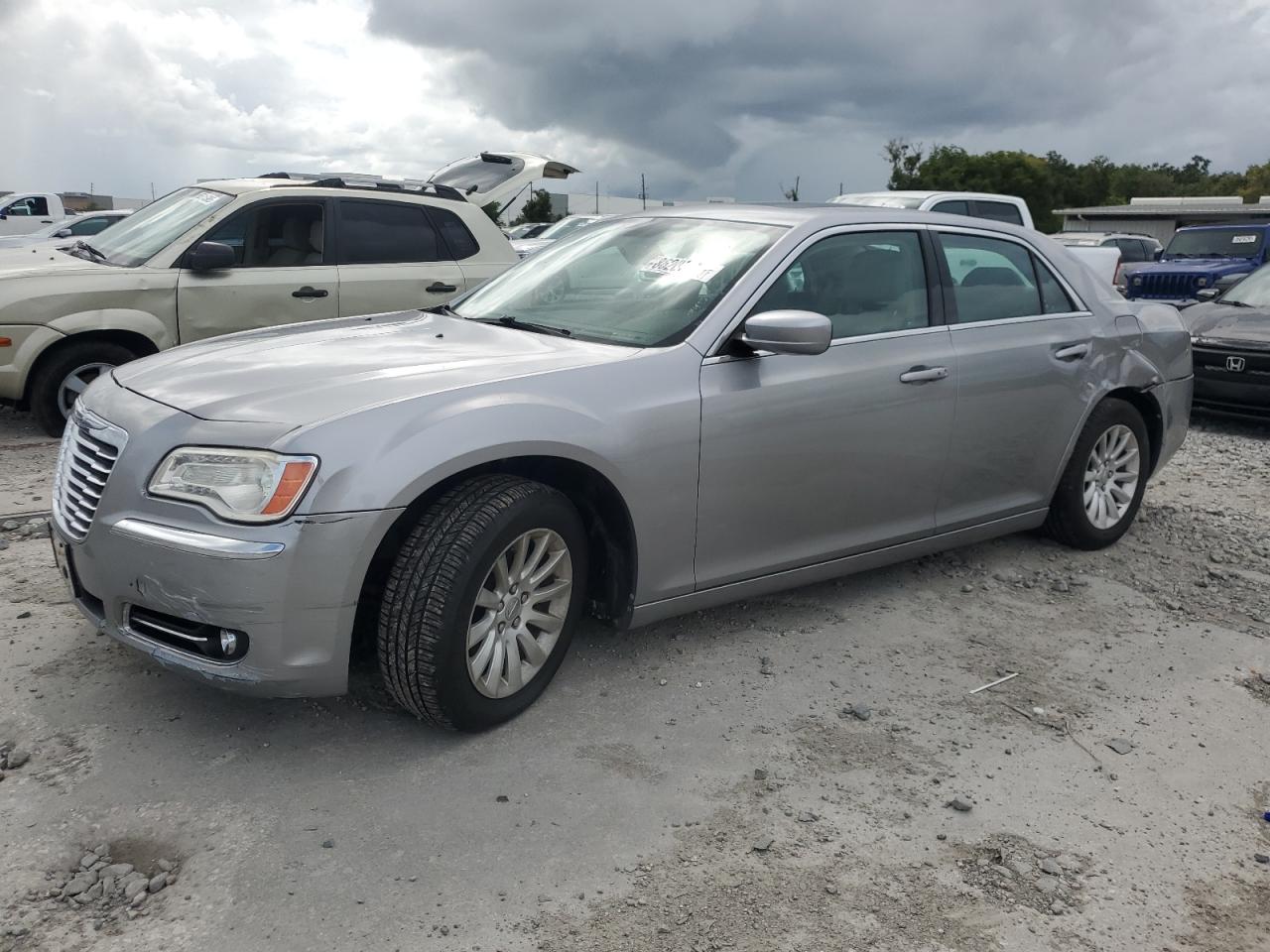 CHRYSLER 300 2013