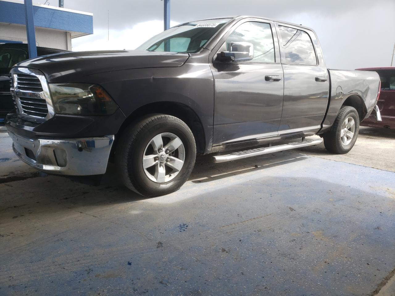 RAM 1500 SLT 2016