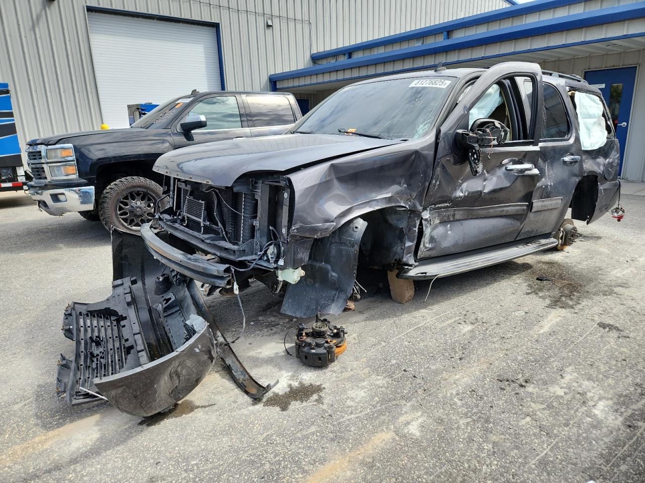GMC YUKON SLT 2010