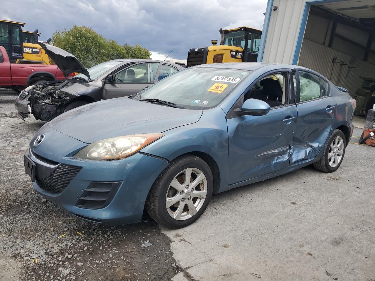 MAZDA 3 2010
