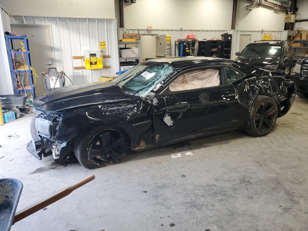 CHEVROLET CAMARO LS 2012