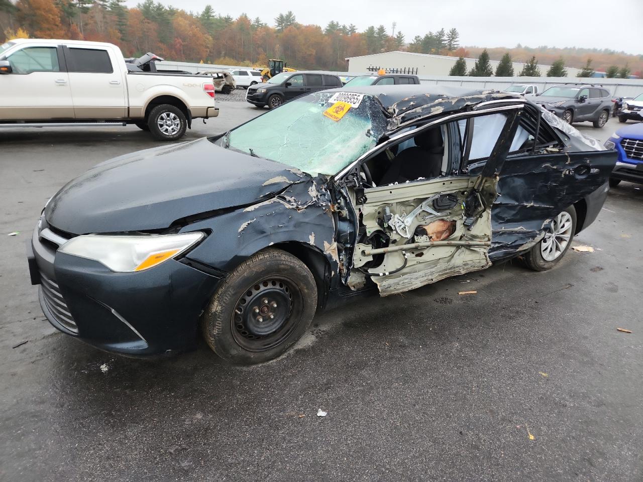 TOYOTA CAMRY 2015