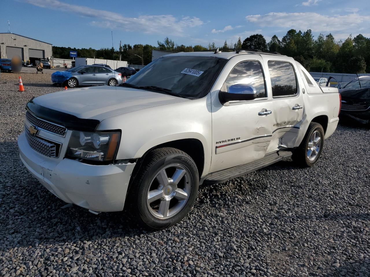CHEVROLET AVALANCHE LTZ 2013