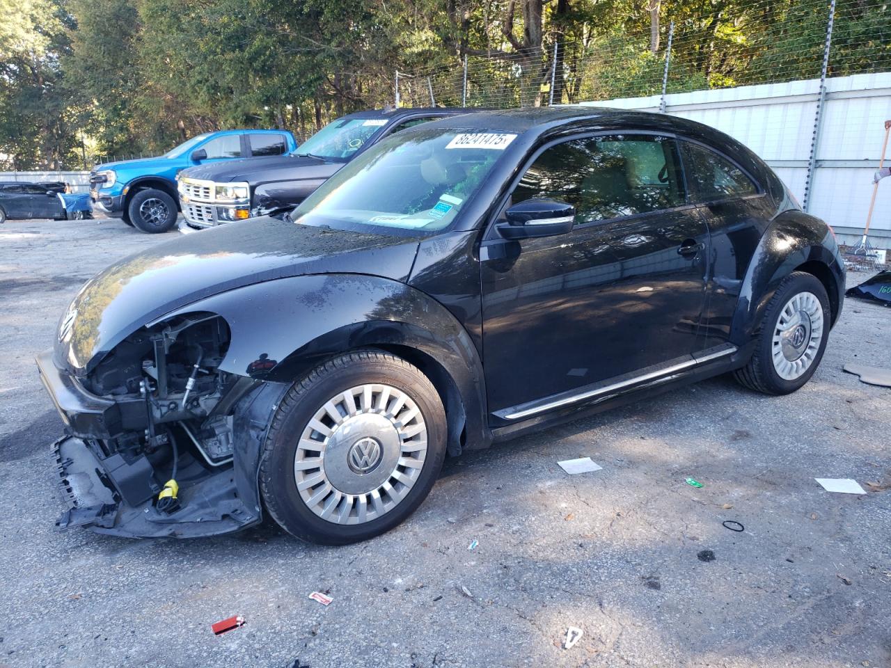 VOLKSWAGEN BEETLE 2013