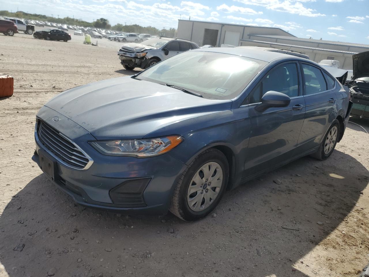 FORD FUSION S 2019