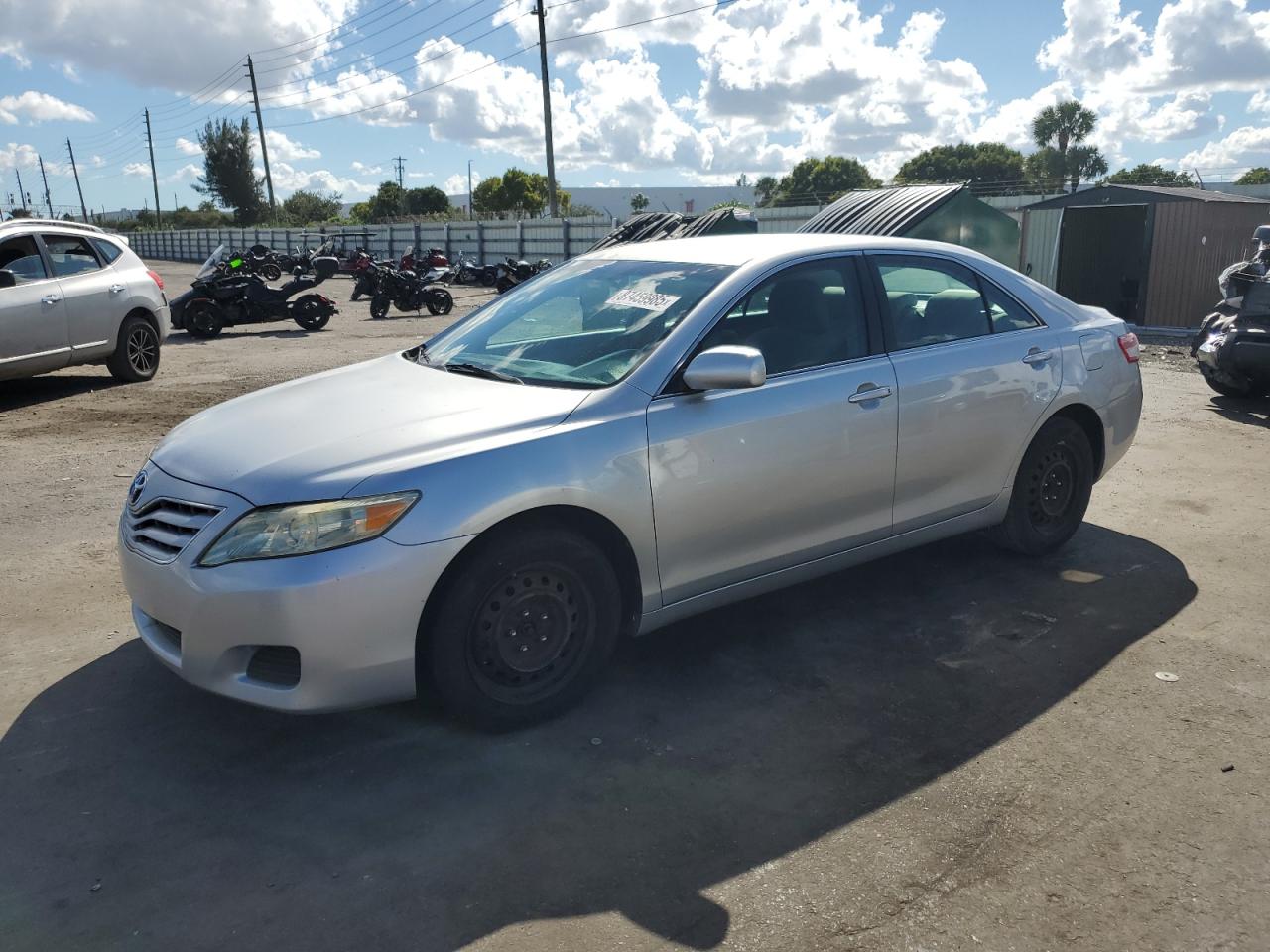 TOYOTA CAMRY BASE 2011