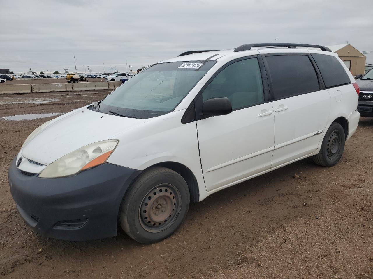 TOYOTA SIENNA CE 2009