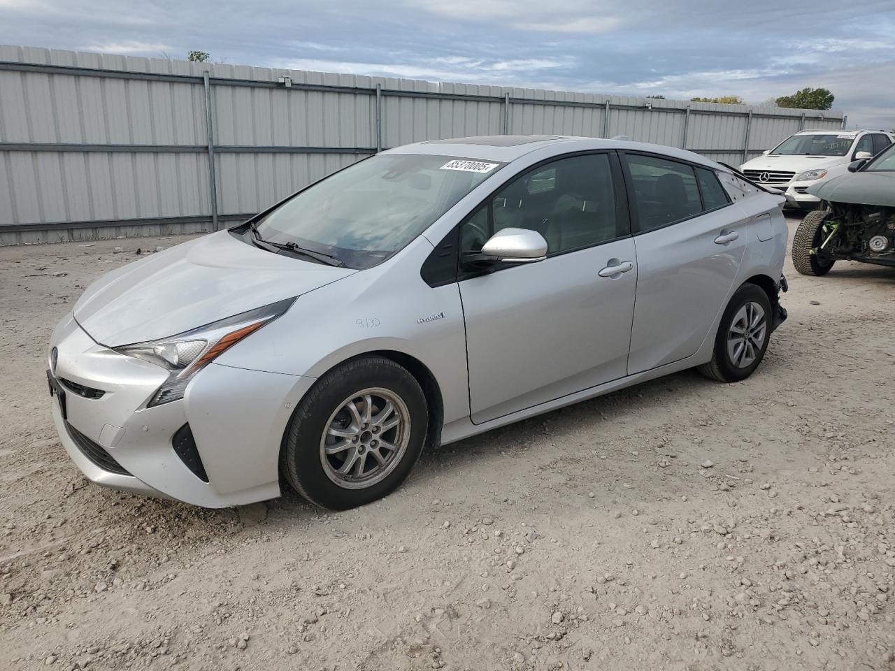 TOYOTA PRIUS 2017