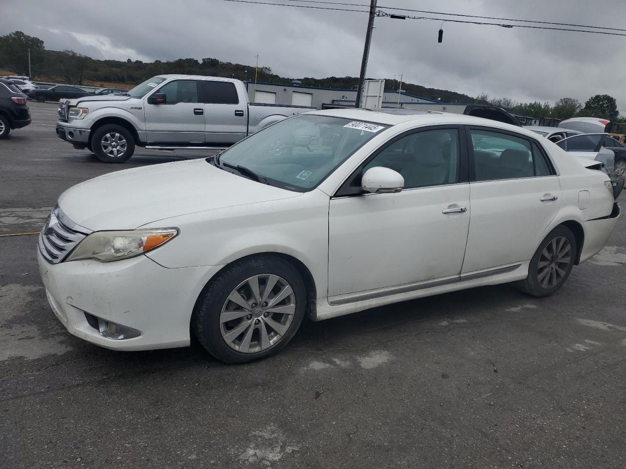 TOYOTA AVALON BAS 2011