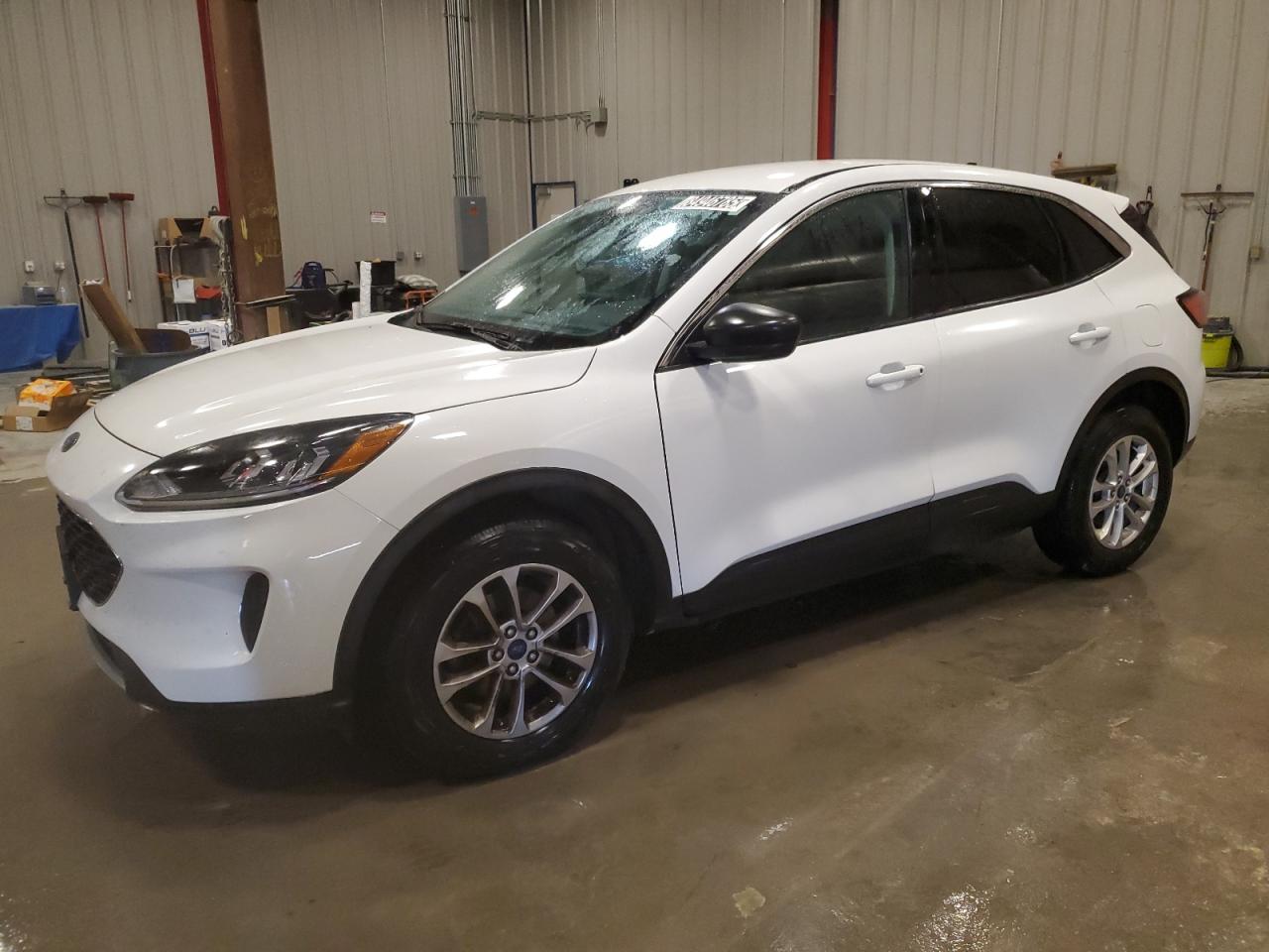 FORD ESCAPE SE 2022
