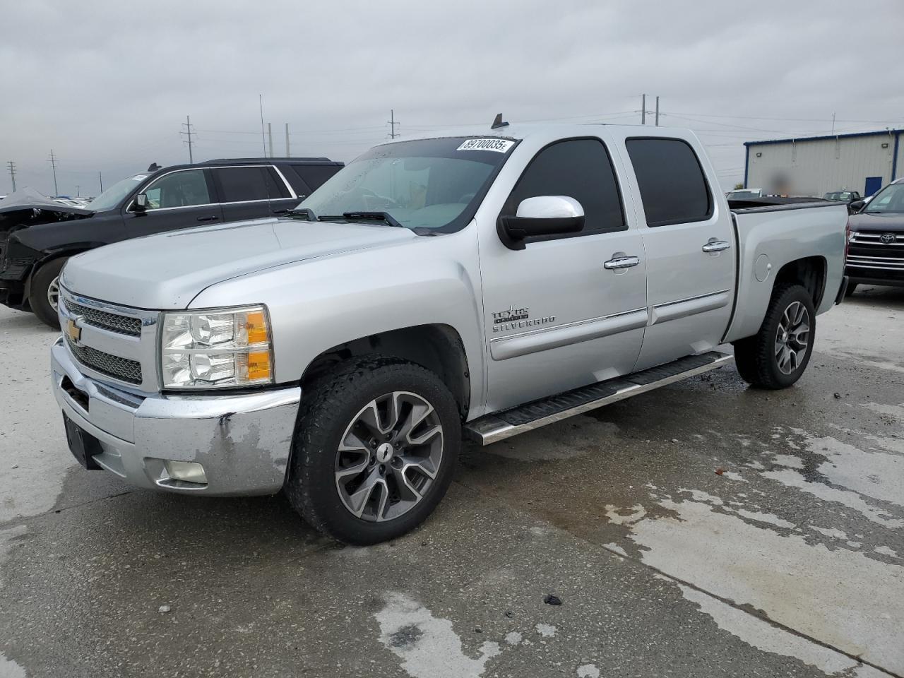 CHEVROLET SILVERADO 2013
