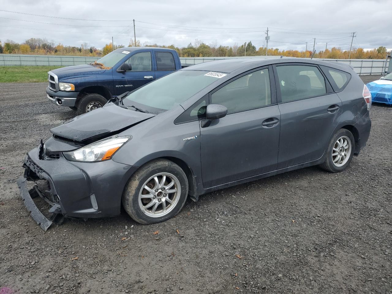 TOYOTA PRIUS V 2017