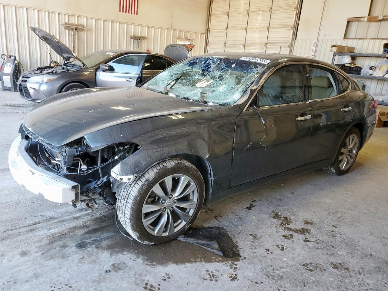 INFINITI M37 2013