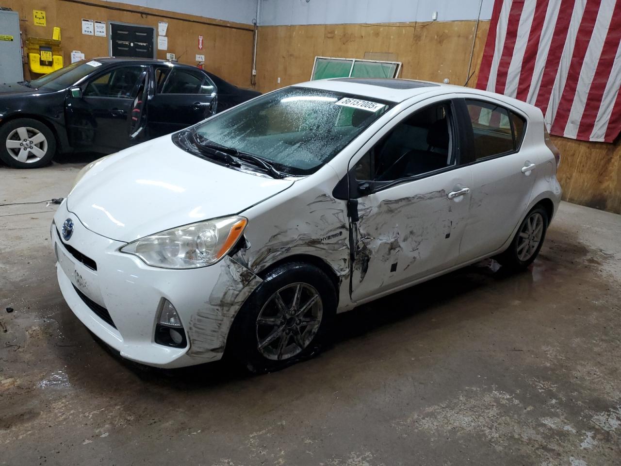 TOYOTA PRIUS C 2014