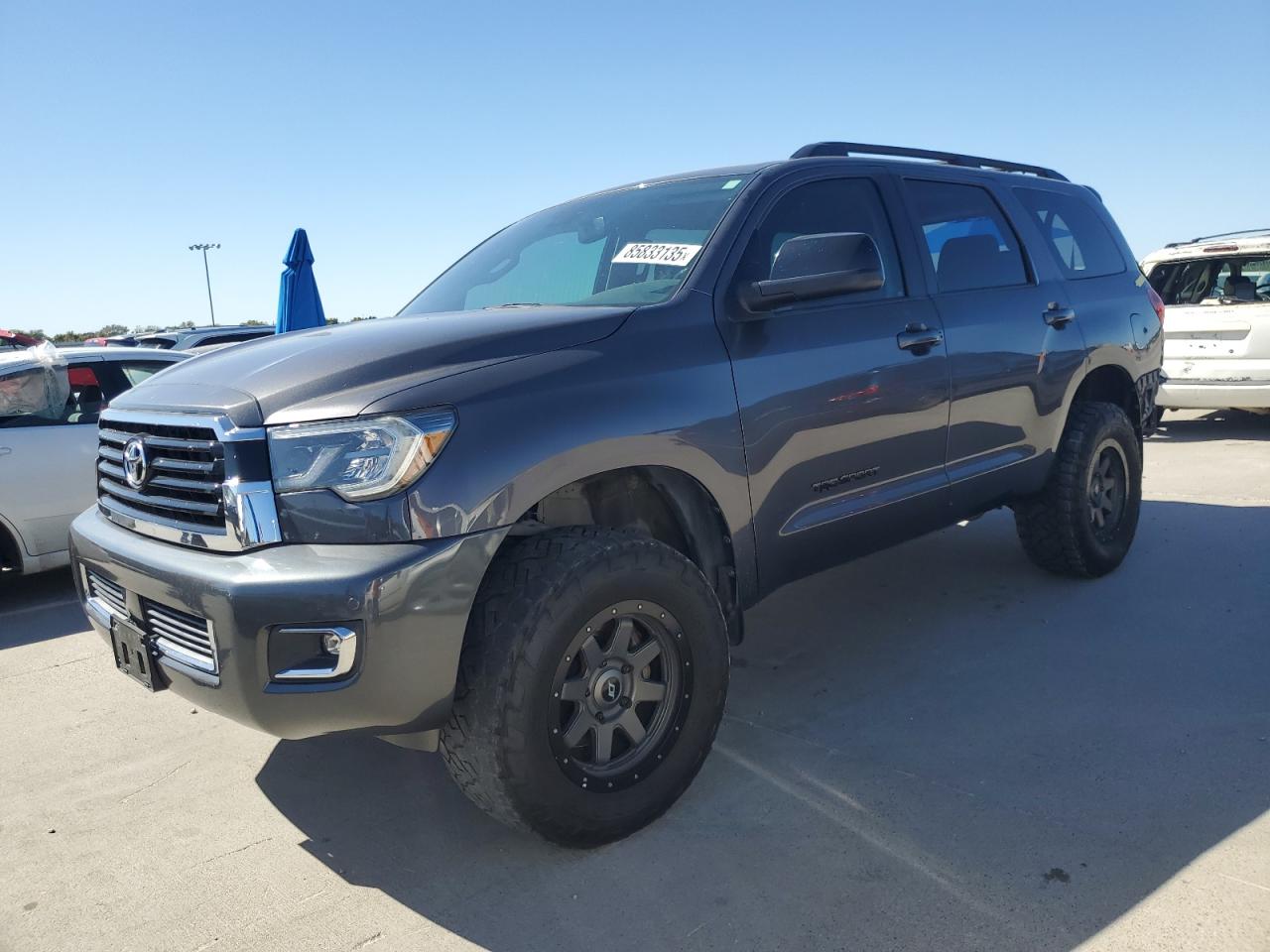 TOYOTA SEQUOIA SR5 2018