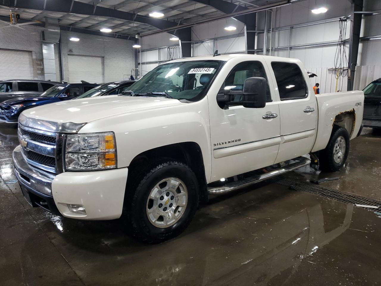 CHEVROLET SILVERADO 2011