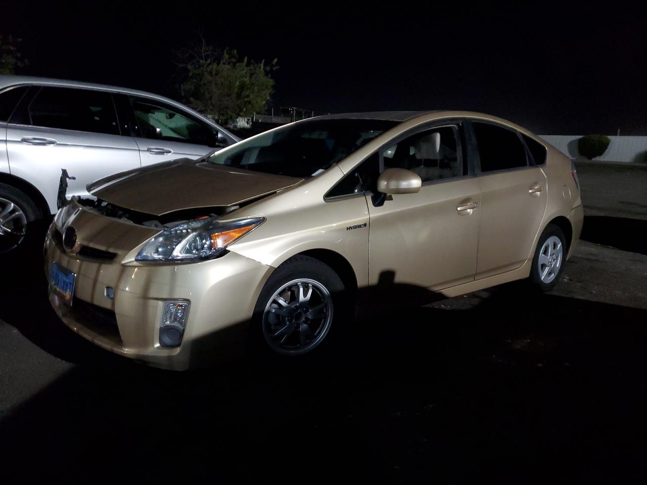 TOYOTA PRIUS 2011