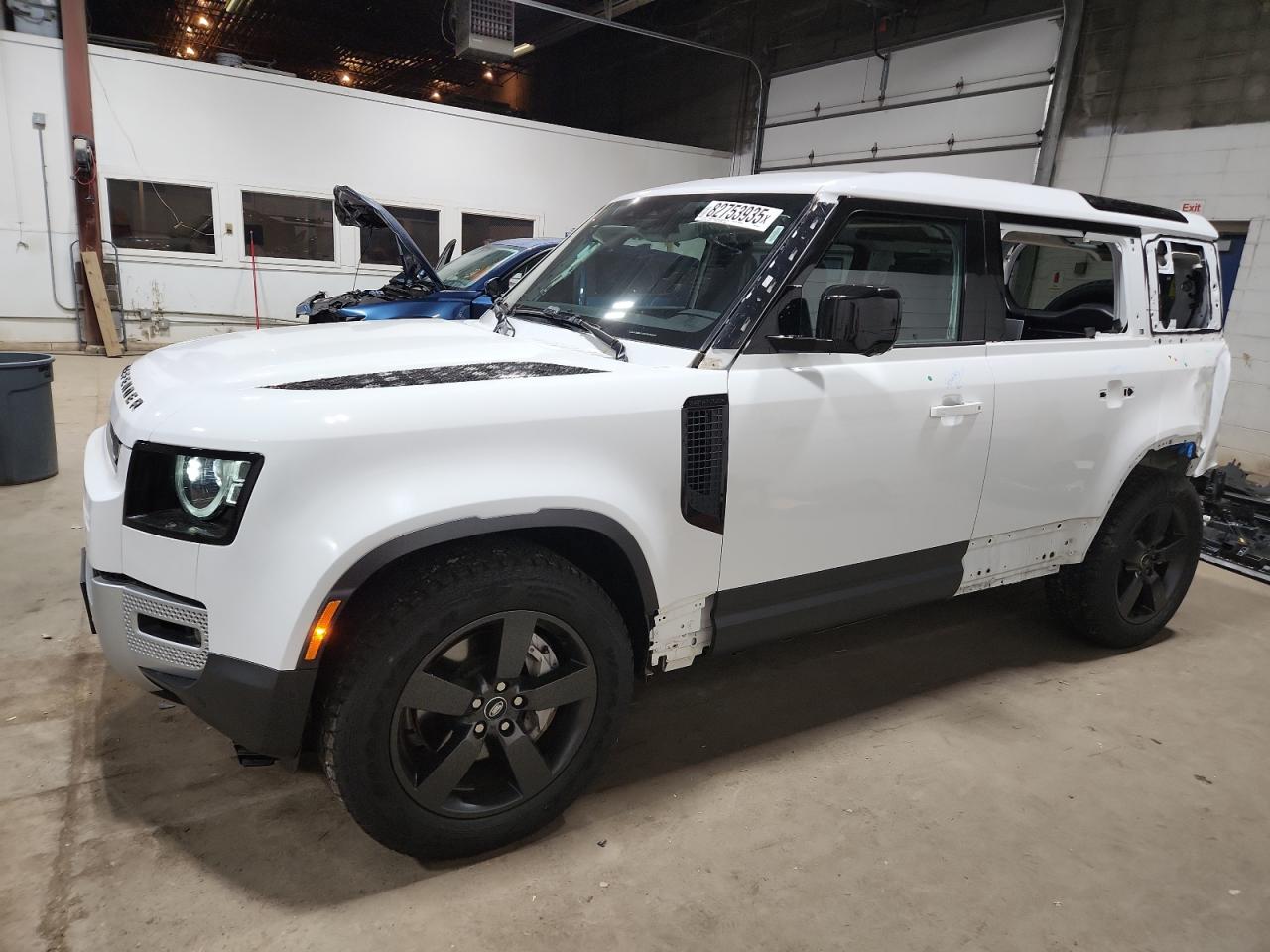 LAND ROVER DEFENDER 1 2024